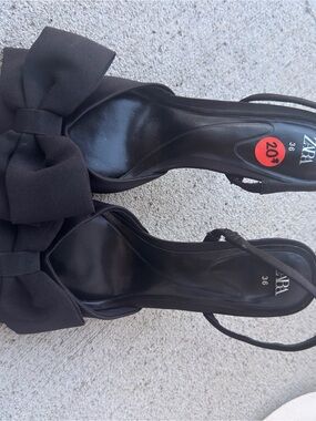 Zara Black Bow Slingback Heels with Low Heel